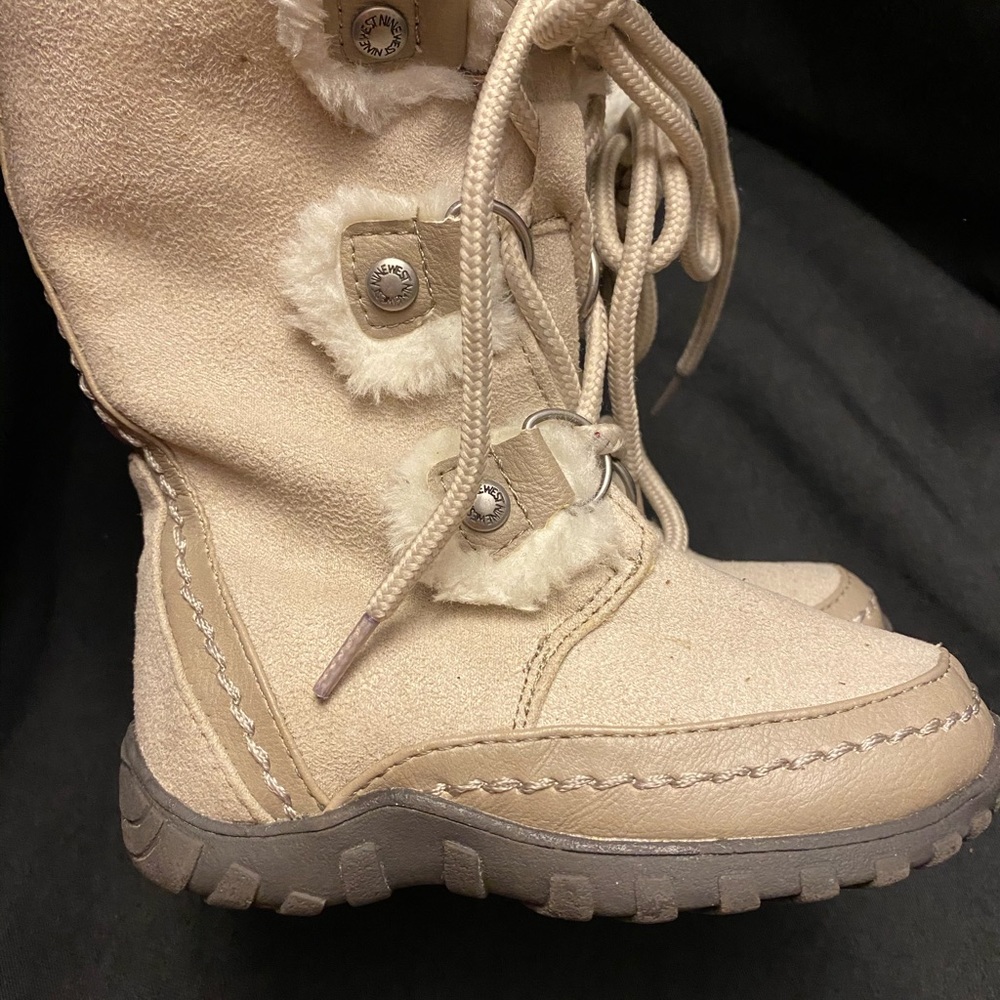 Nine West- Baby boots-cream, side zip, Size:6